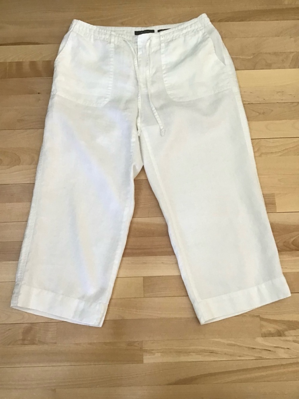 White Linen Crops - Picture 8 of 8